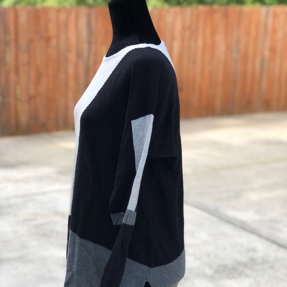 Sweater - Picture 5 of 6